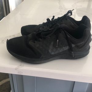 Black Nike sneakers!!